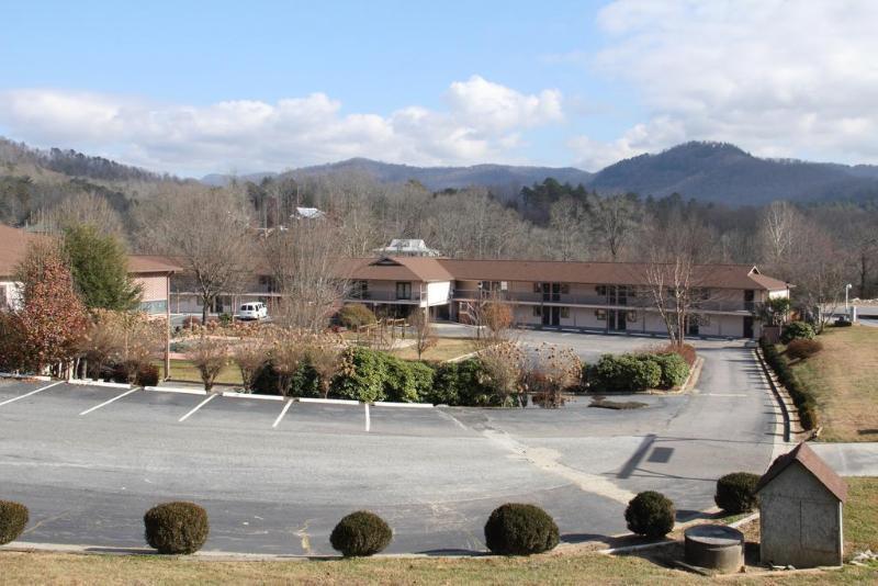 Mountain Valley Inn Dillard Exterior photo