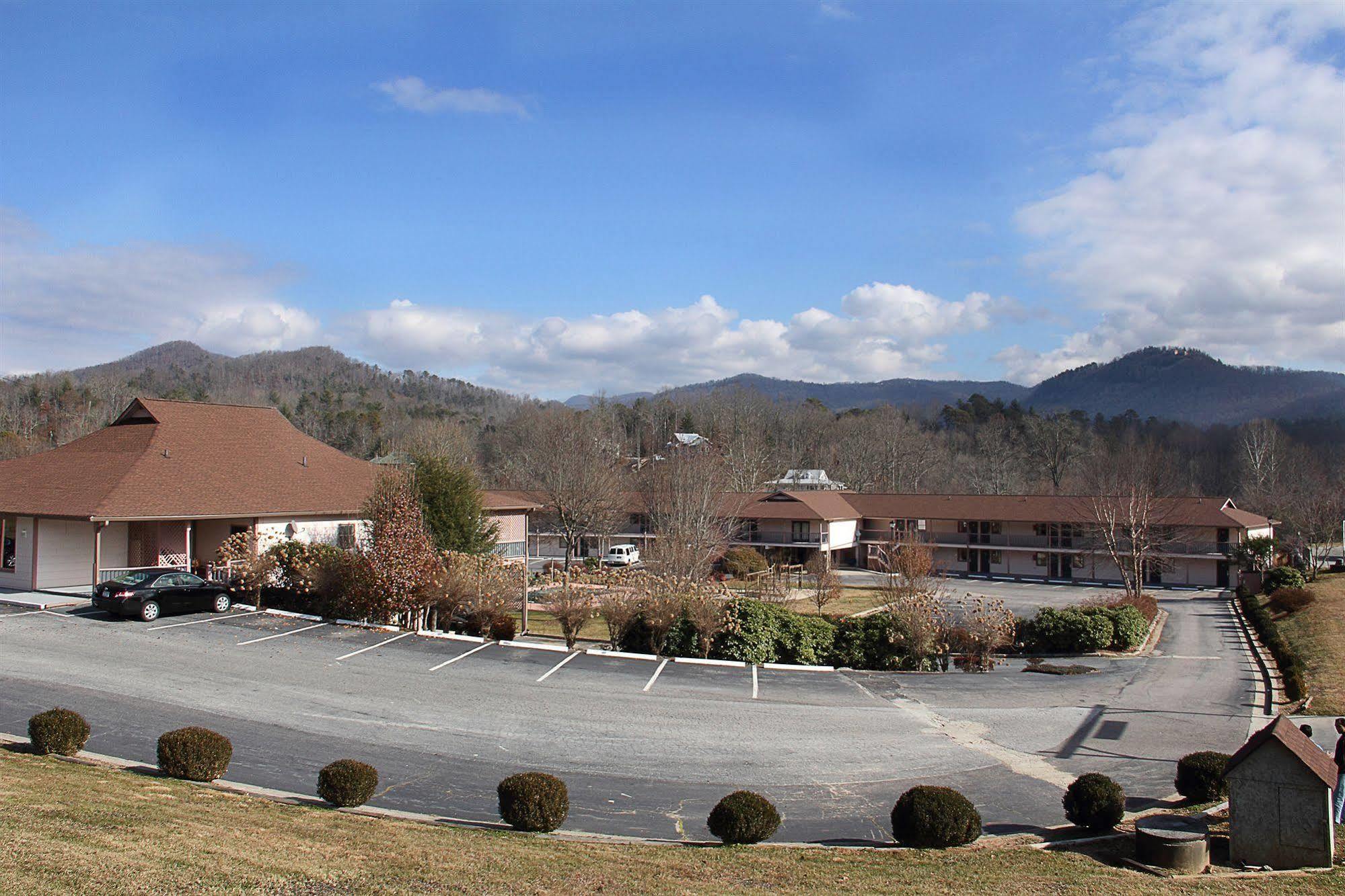 Mountain Valley Inn Dillard Exterior photo