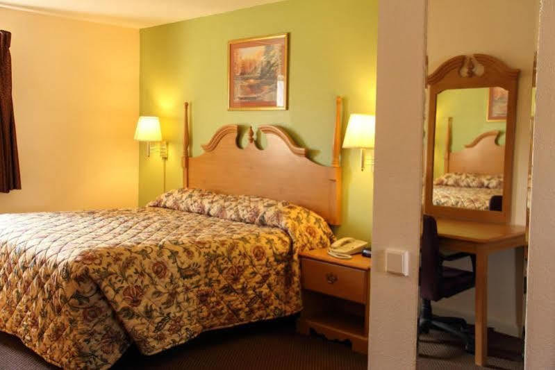 Mountain Valley Inn Dillard Exterior photo